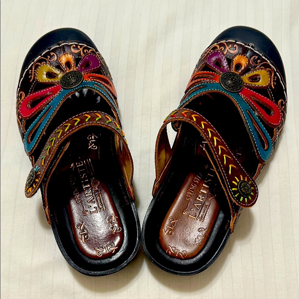 L'ATISTE Multicolor Mules with Embroidered Details Size 38